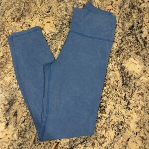 Vuori size small leggings